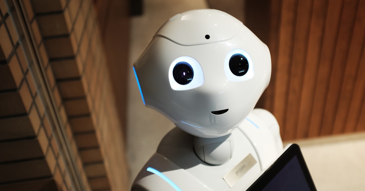 Best Free & Paid AI Tools for Automation thumbnail